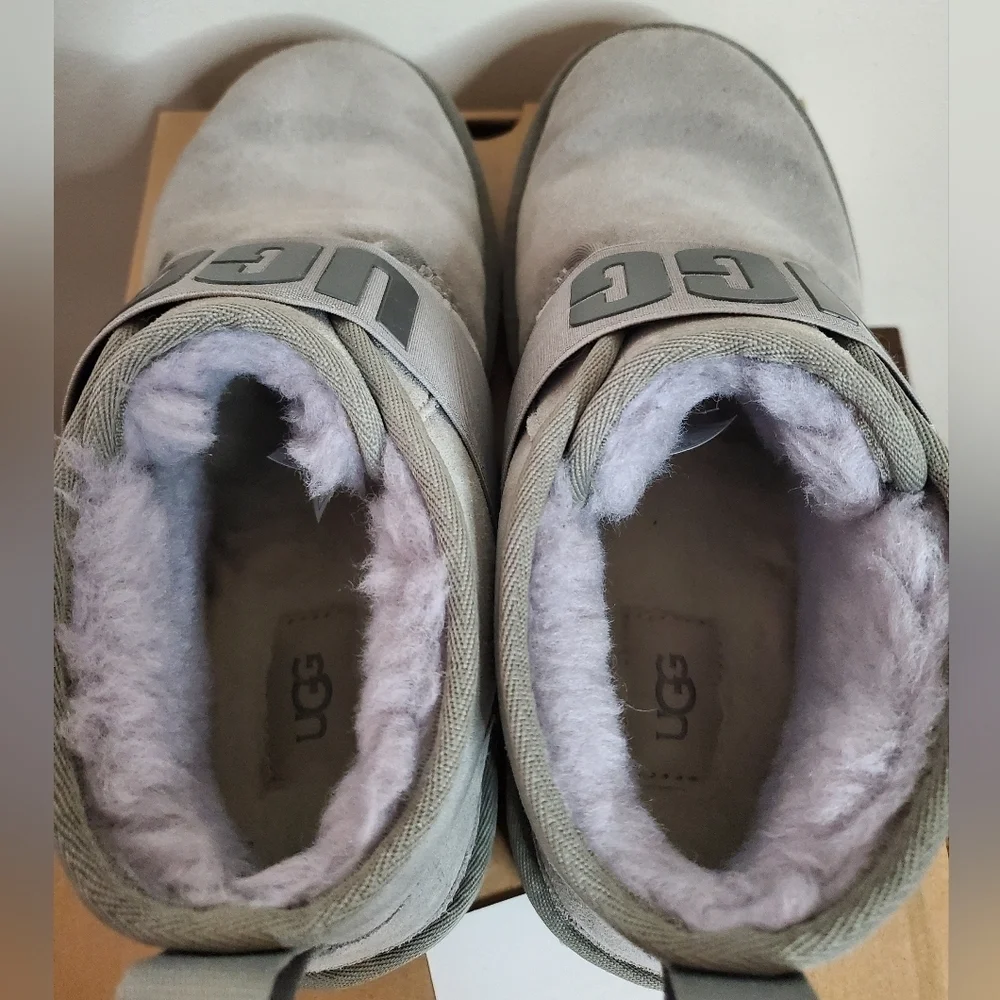 Womens UGG Neumel 11 Graphic Boots Size 8 with box